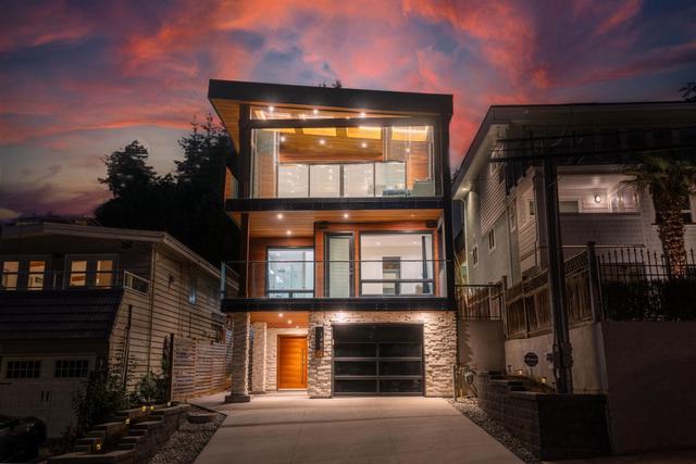 14857 Buena Vista Avenue  White Rock, BC V4B 1X3