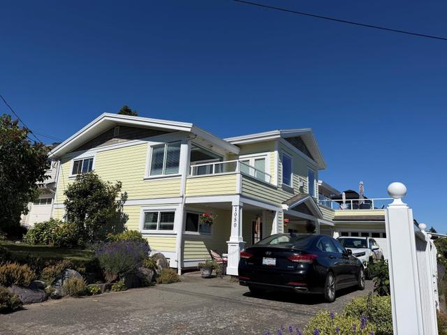 1050 Parker Street  White Rock, BC V4B 4R7