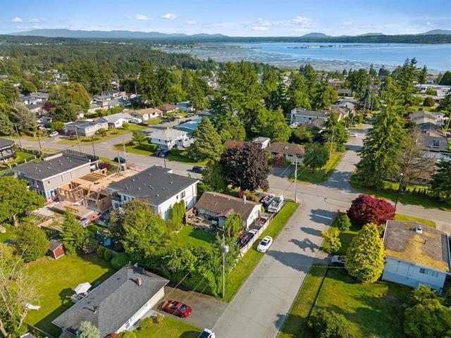 15661 Roper Avenue  White Rock, BC V4B 2G9