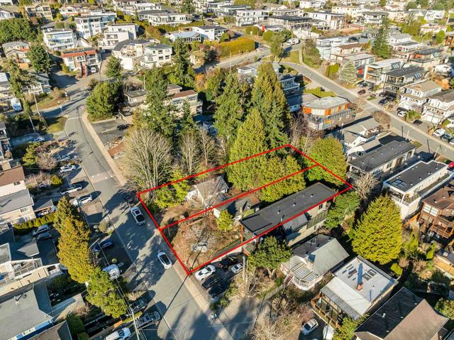 962 Maple Street  White Rock, BC V4B 4M5