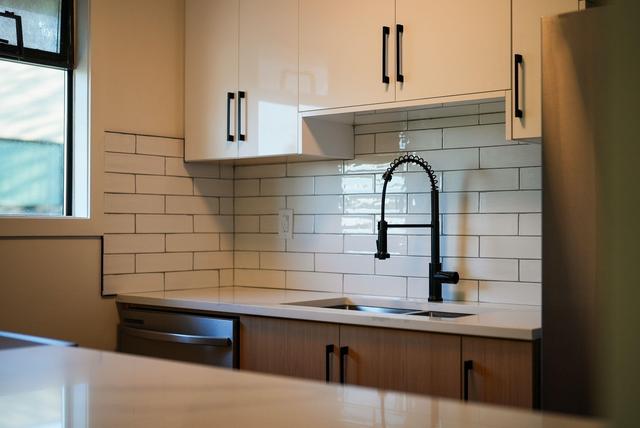 306-1526 George Street  White Rock, BC V4B 4A5