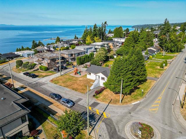 1033 Cypress Street  White Rock, BC V4B 4H1