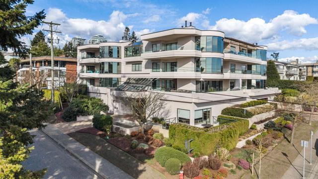 302-1250 Martin Street  White Rock, BC V4B 3W3
