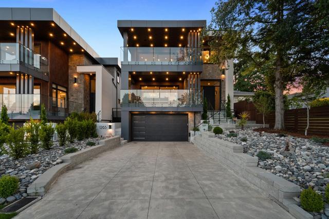 1265 Kent Street  White Rock, BC V4B 4T6