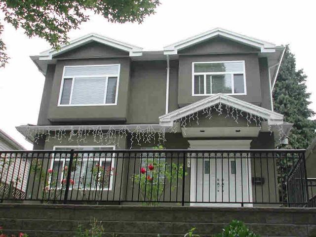 2715 Broadway E Vancouver, BC V5M 1Y7