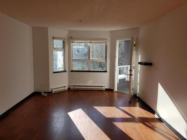 302-921 Thurlow Street  Vancouver, BC V6E 1W3