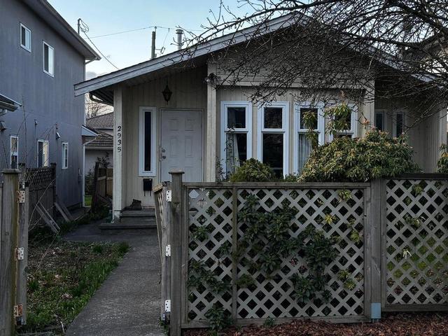 2935 29th Avenue E Vancouver, BC V5R 1V8