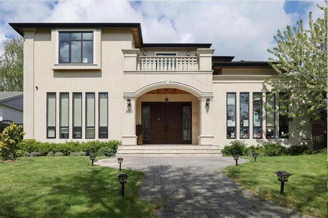 875 38th Avenue W Vancouver, BC V5Z 2L7