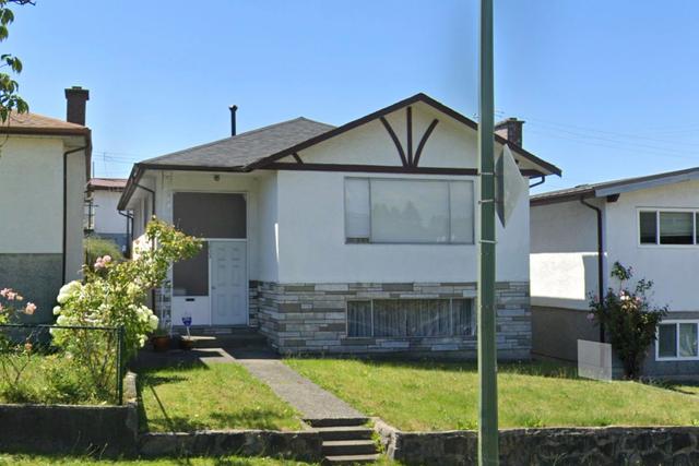 3023 Rupert Street  Vancouver, BC V5M 3V1