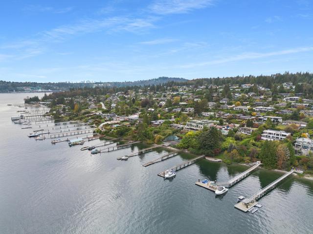 828 Beachview Drive  North Vancouver, BC V7G 1R1