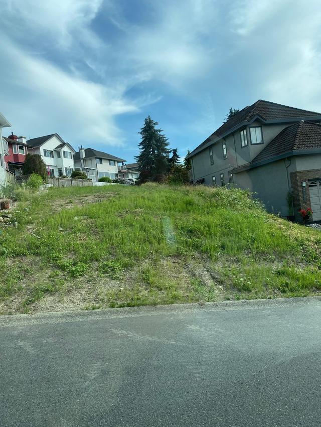 2658 Klassen Court  Port Coquitlam, BC V3C 5Y8