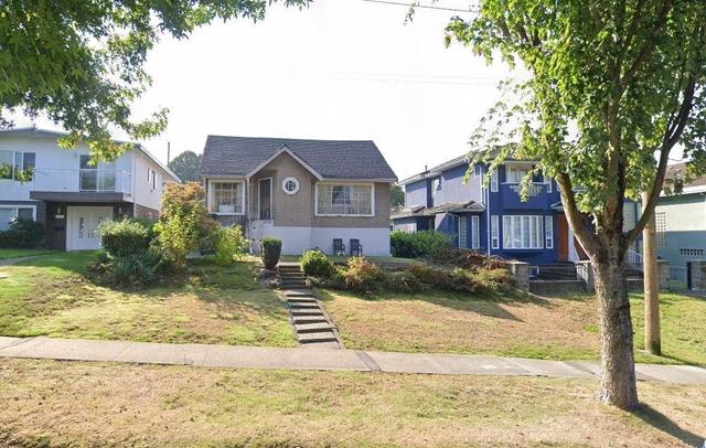 2772 5th Avenue E Vancouver, BC V5M 1N2