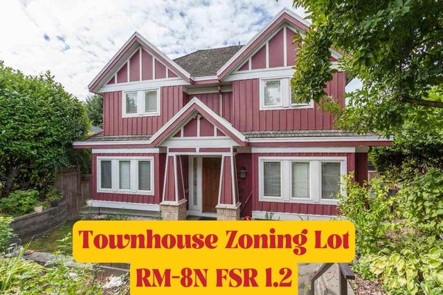 7623 Granville Street  Vancouver, BC V6P 4Y8