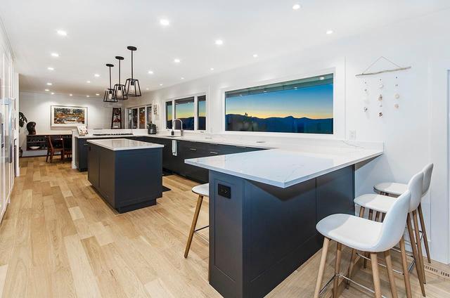5237 Timberfeild Road  West Vancouver, BC V7W 2Y5