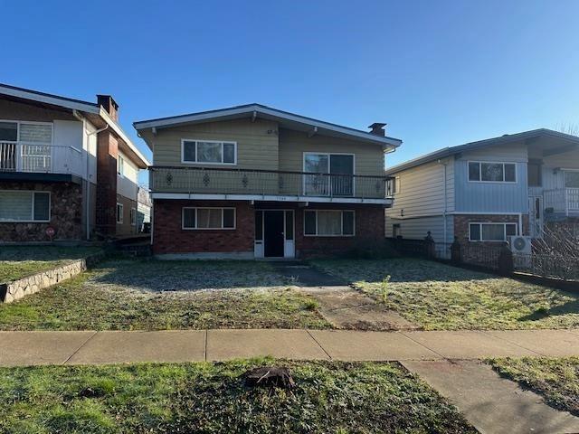 7766 Kerr Street  Vancouver, BC V5S 3E6