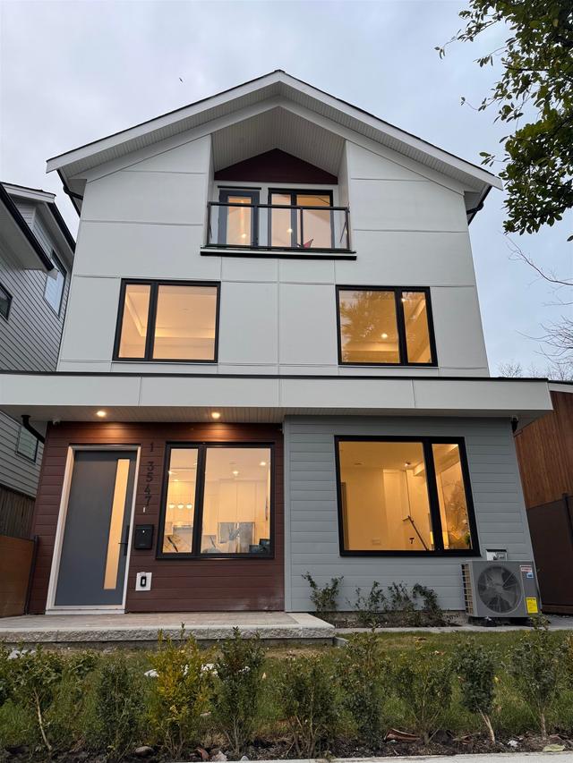 1-3547 Georgia Street E Vancouver, BC V5K 2L9