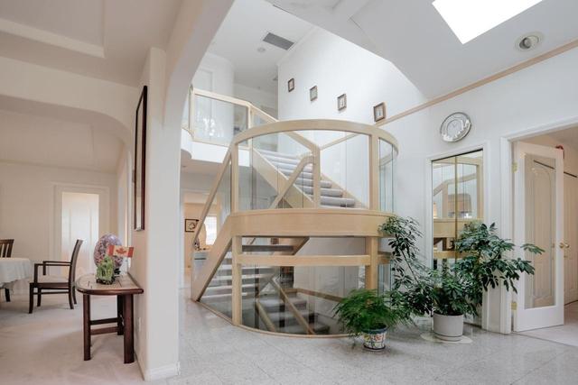 6333 Butler Street  Vancouver, BC V5S 3K6