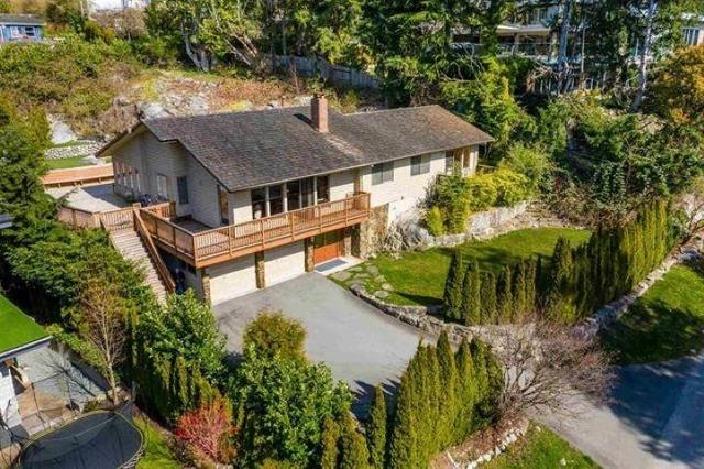 3895 Southridge Avenue  West Vancouver, BC V7V 3H9