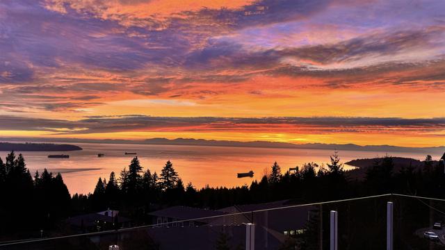 2546 Marr Creek Court  West Vancouver, BC V7S 0A3