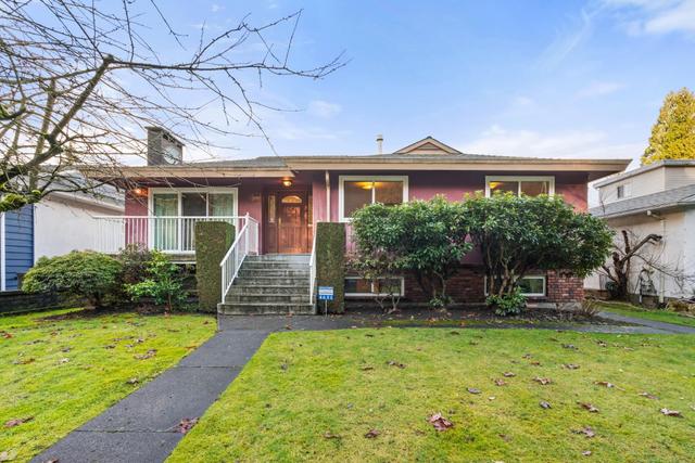 4651 16th Avenue W Vancouver, BC V6R 3E9