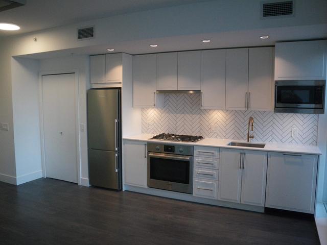 316-2435 Kingsway  Vancouver, BC V5R 5G8