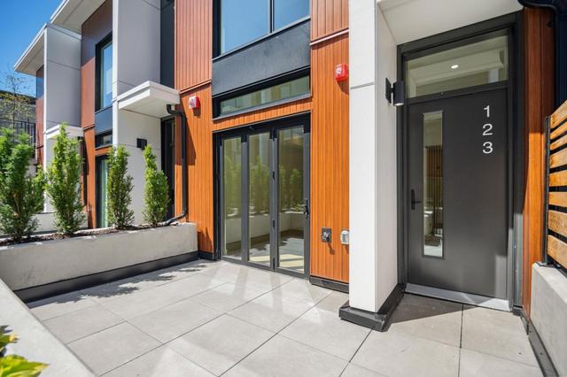 123-725 49 Avenue W Vancouver, BC V5Z 0L1