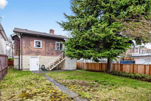 2284 45th Avenue E Vancouver, BC V5P 1N8