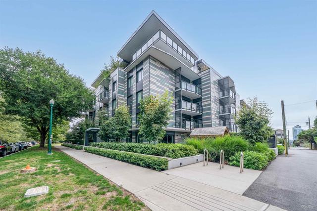 305-488 58th Avenue W Vancouver, BC V5X 1V5