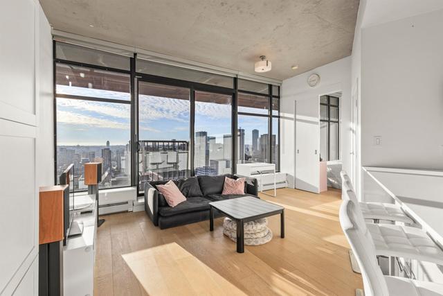 4108-128 Cordova Street W Vancouver, BC V6B 0E6