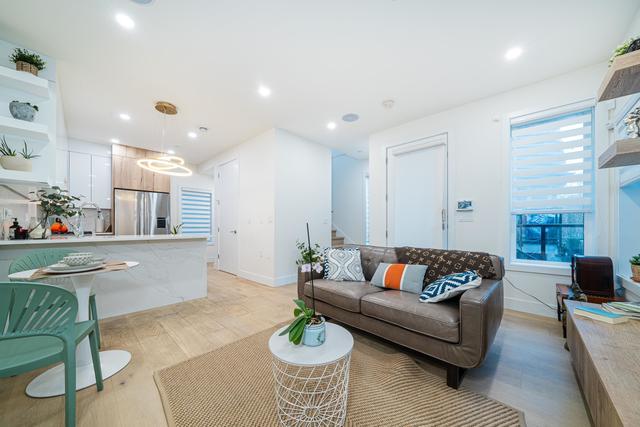 1-369 16th Avenue E Vancouver, BC V5T 2T7