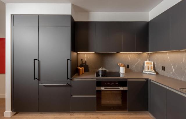 211-480 16th Avenue W Vancouver, BC V5Z 2W4