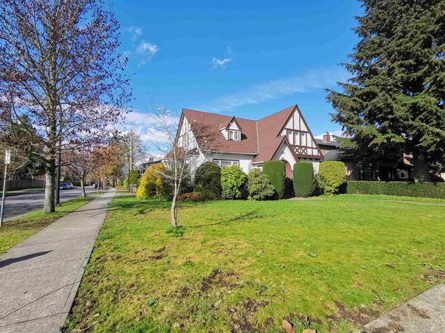 595 28th Avenue W Vancouver, BC V5Z 2H2