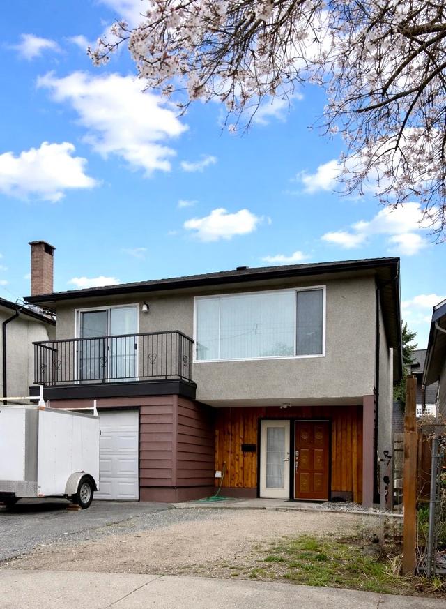 4882 Moss Street  Vancouver, BC V5R 3Y2