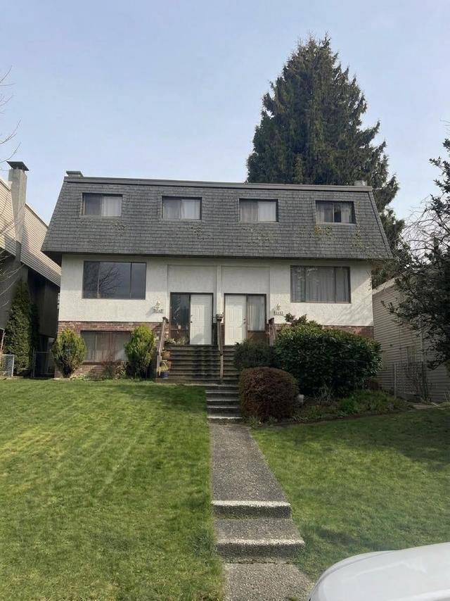 1536 St. Andrews Avenue  North Vancouver, BC V7L 3L5