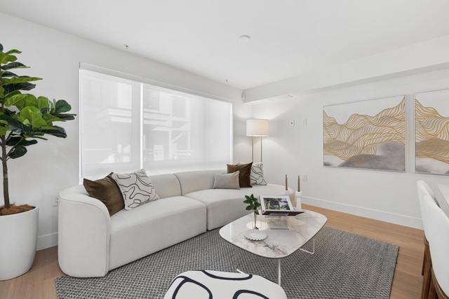 222-578 24 Avenue W Vancouver, BC V5Z 2B4
