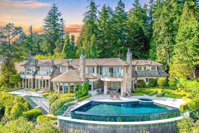 4672 Clovelly Walk  West Vancouver, BC V7W 1H5