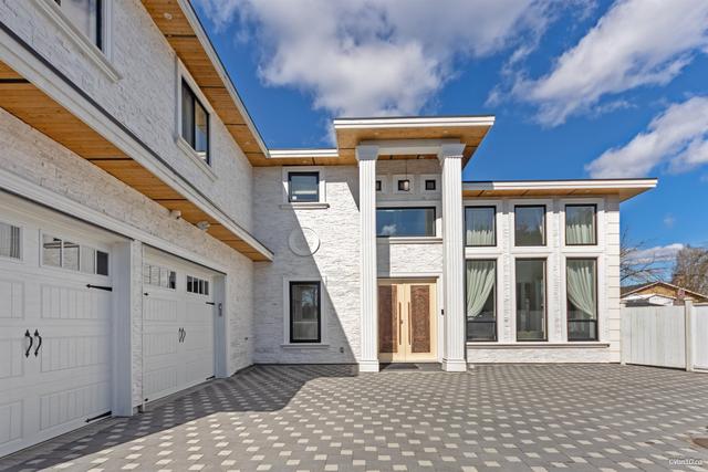 11871 Aztec Street  Richmond, BC V6X 1H9
