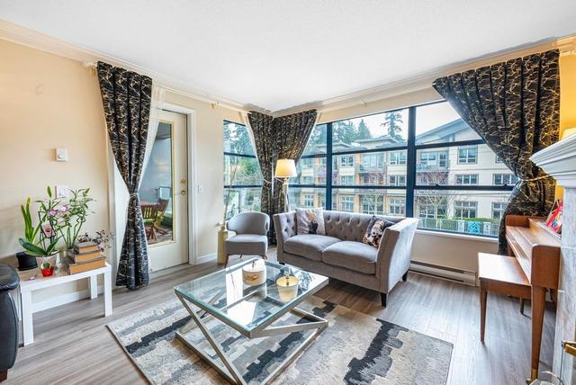 206-3151 Woodbine Drive  North Vancouver, BC V7R 2S4