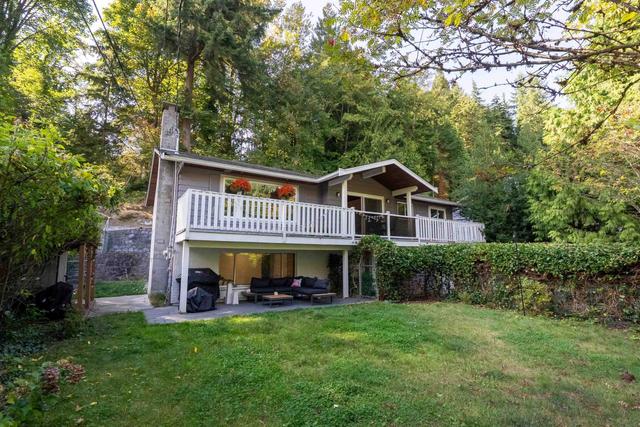 1835 Arborlynn Drive  North Vancouver, BC V7J 2V7