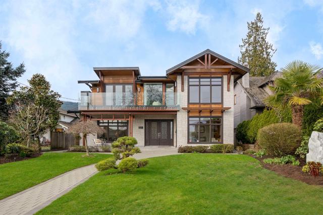 1175 Haywood Avenue  West Vancouver, BC V7T 1T8