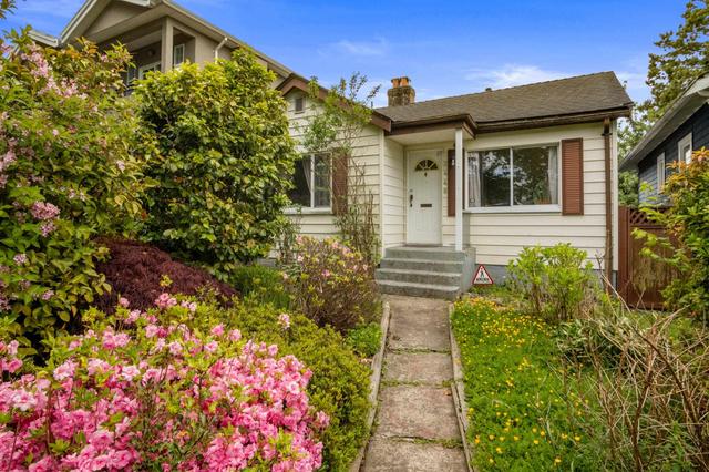 2448 29th Avenue E Vancouver, BC V5R 1T9