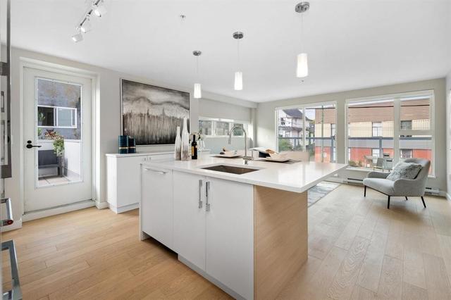 2512 Fraser Street  Vancouver, BC V5T 3V4