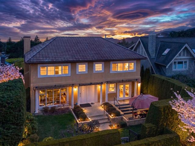 4049 27th Avenue W Vancouver, BC V6S 1R6