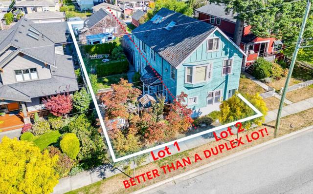352 15th Street W North Vancouver, BC V7M 1S5