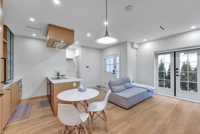 1232 26th Avenue W Vancouver, BC V6H 2A9