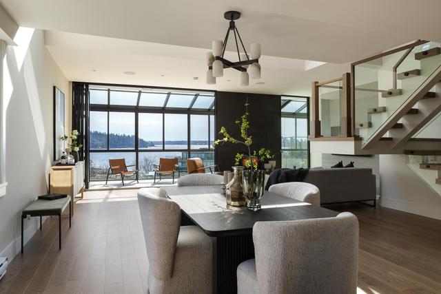 701-475 13th Street  West Vancouver, BC V7T 2N7