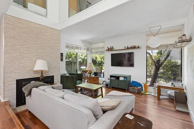 4430 Yew Street  Vancouver, BC V6L 3C8