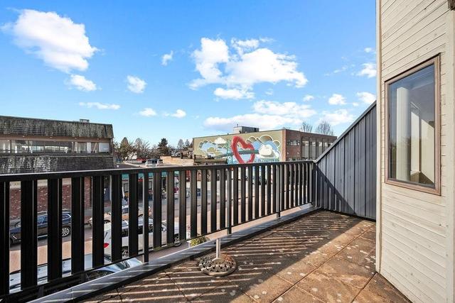 1465 Clyde Avenue  West Vancouver, BC V7T 1E9