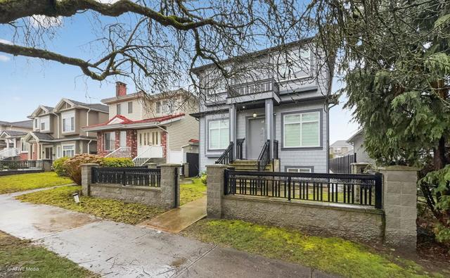 1052 50th Avenue E Vancouver, BC V5X 1B8