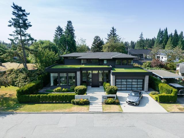983 Tudor Avenue  North Vancouver, BC V7R 1X6